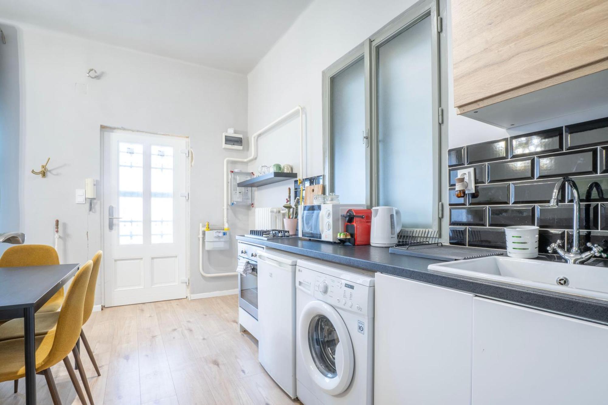 Stylish Broadway Near Parliament Z30 Apartament